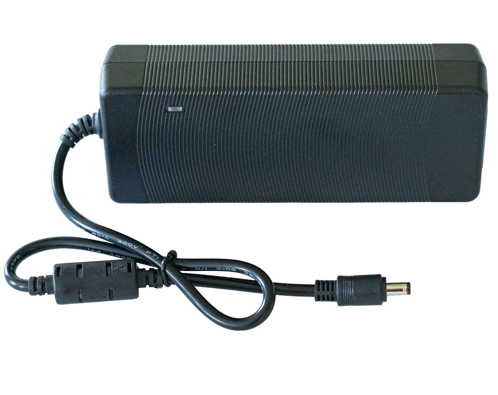 10-unit-4415-charger-plug.webp