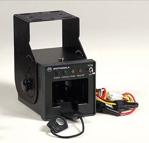 Motorola WPLN4208D Vehicle Mounted Charger 12V DC